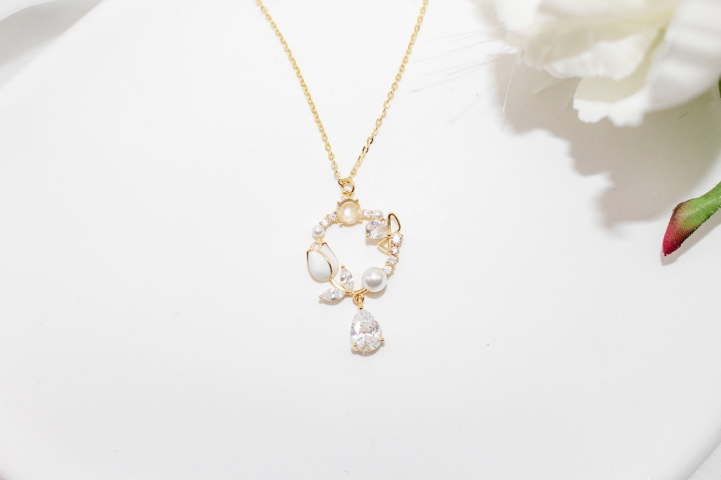 White Tulip Butterfly Jewelry Set