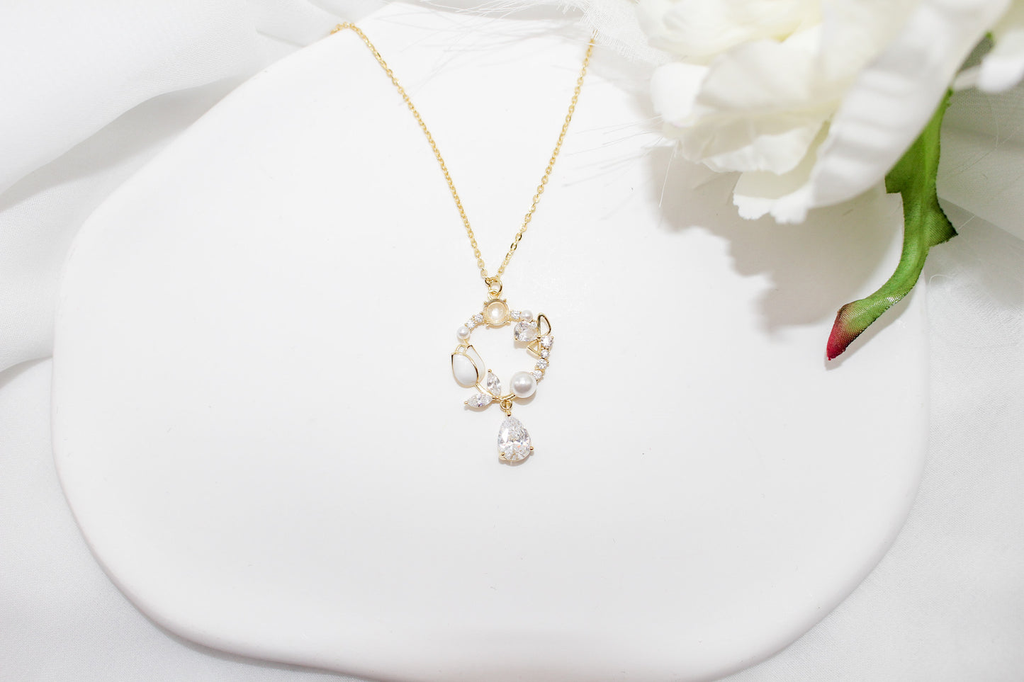 White Tulip Butterfly Jewelry Set