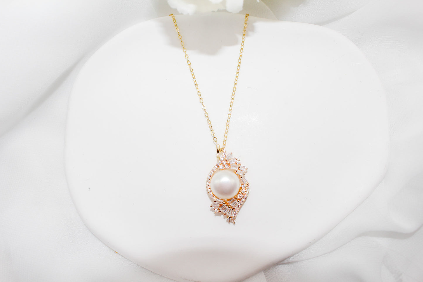 Gold Pearl Necklace