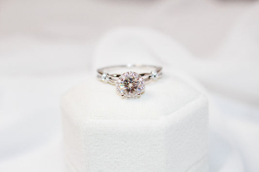 Moissanite Round Cut Ring