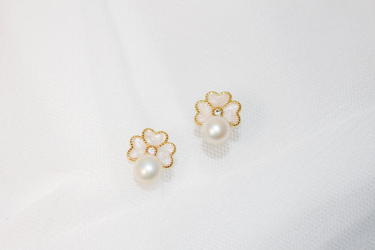 Lucky Clover Pearl Earrings