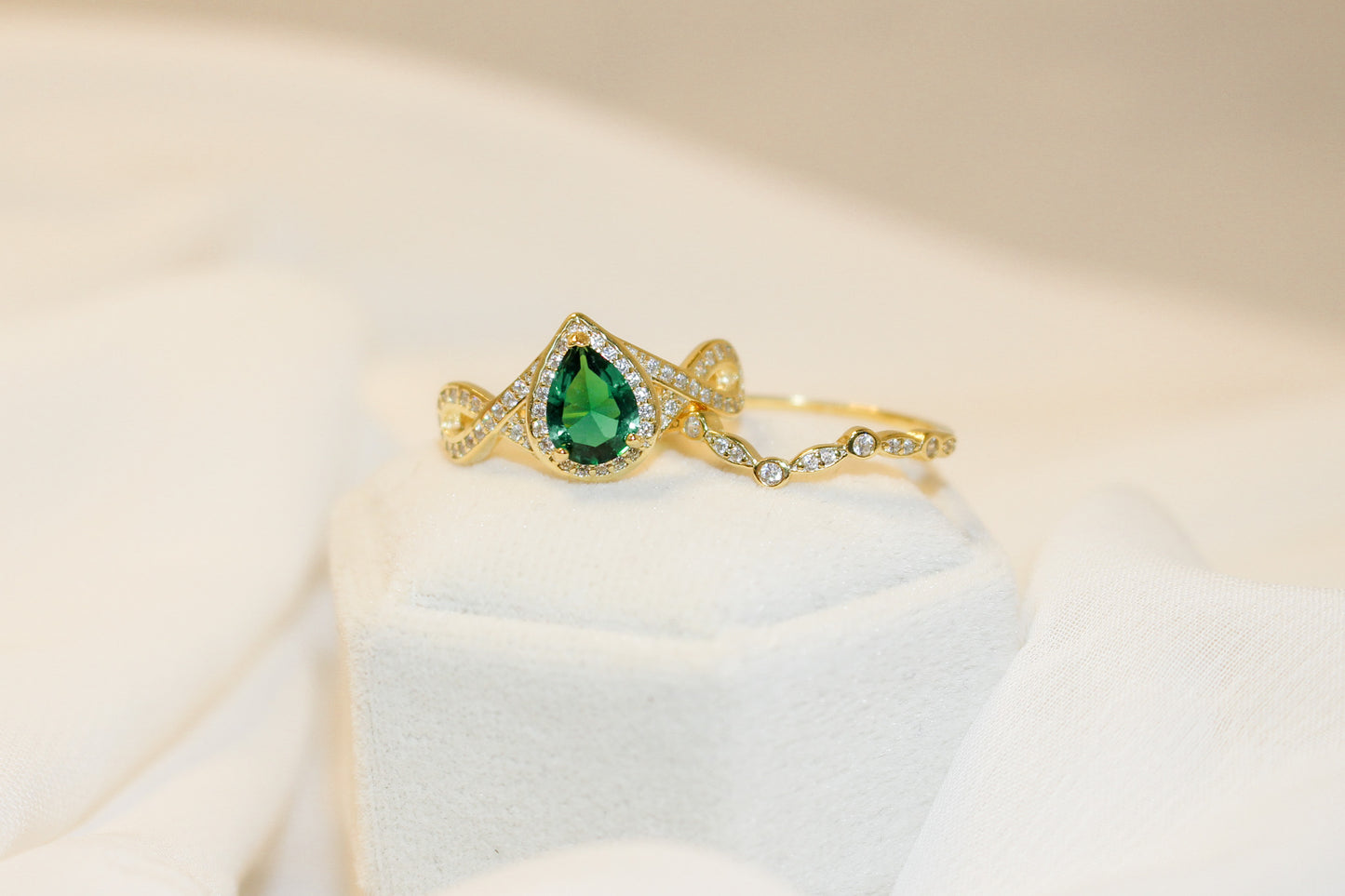 Emerald Ring Set