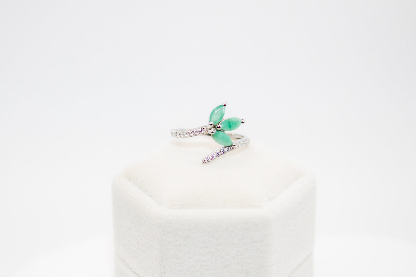 Emerald Leaf Ring