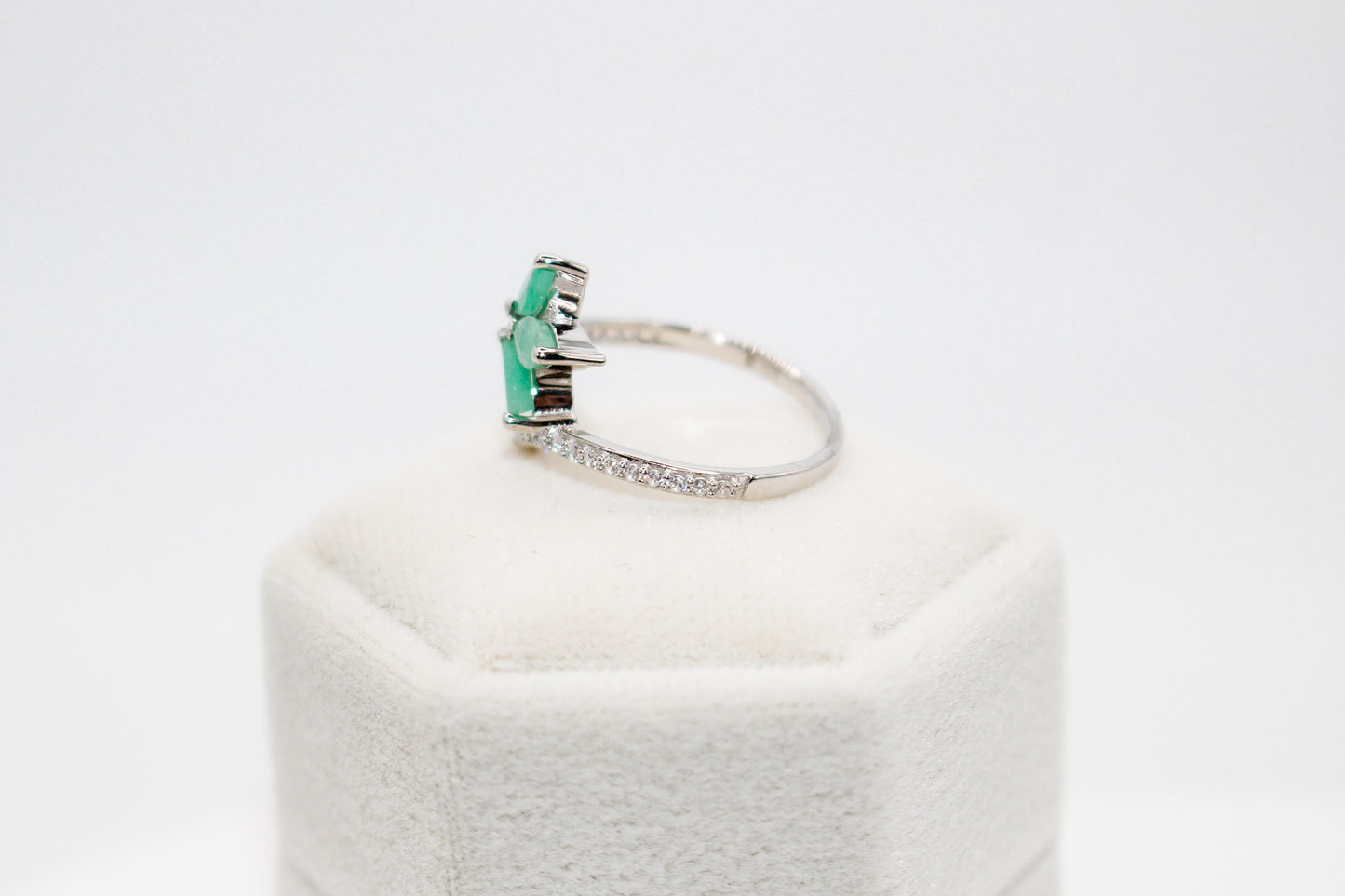 Emerald Leaf Ring