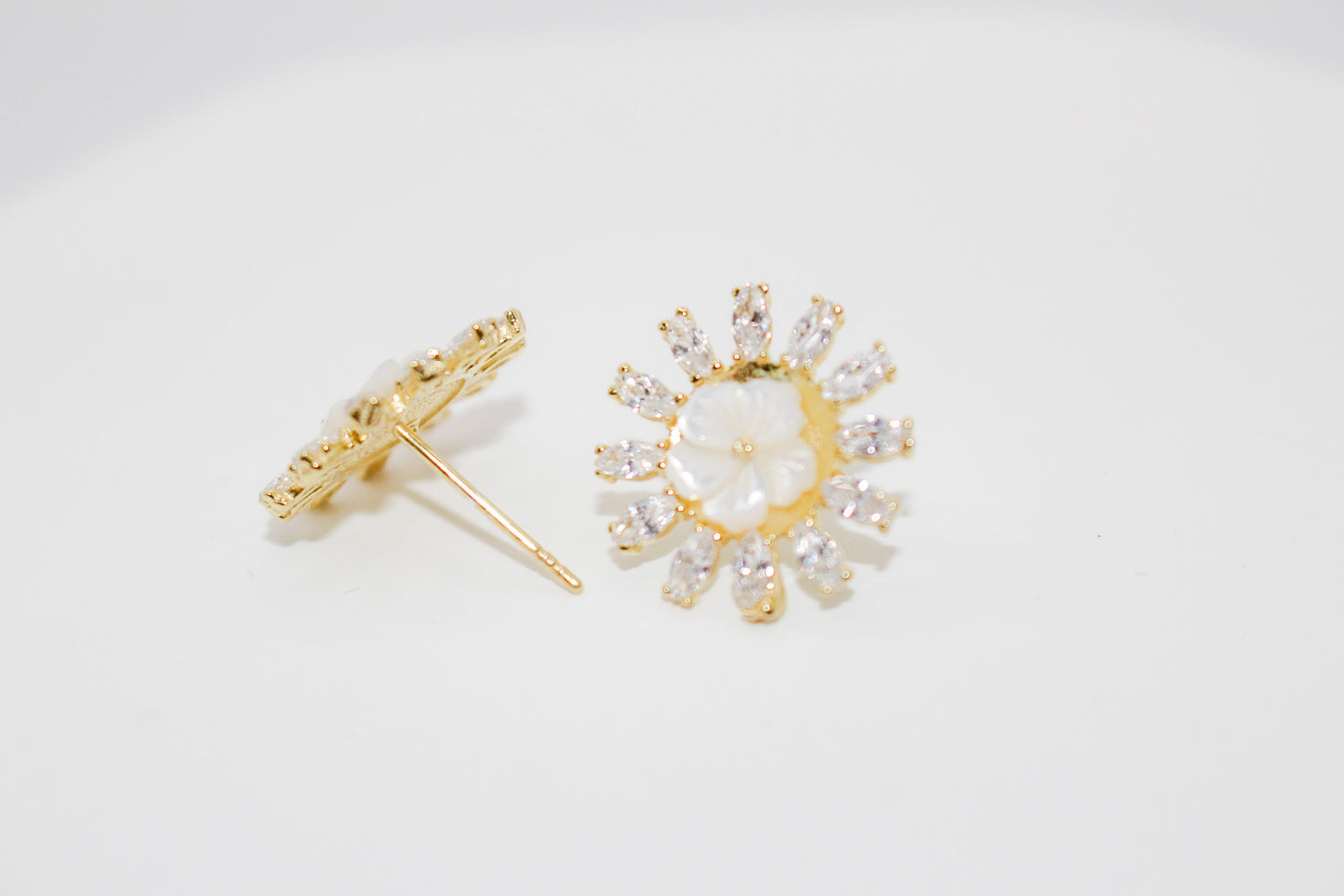 Gold Ray Flower Earring