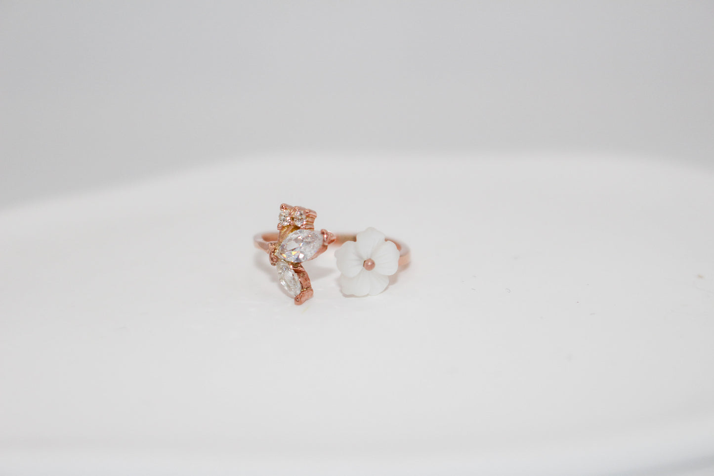 Rose Gold Shell Flower Ring