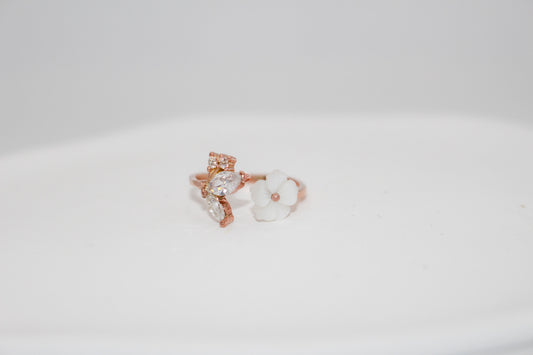 Rose Gold Shell Flower Ring