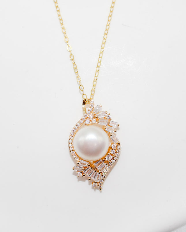 Gold Pearl Necklace