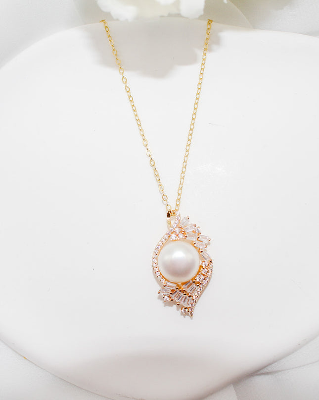 Gold Pearl Necklace